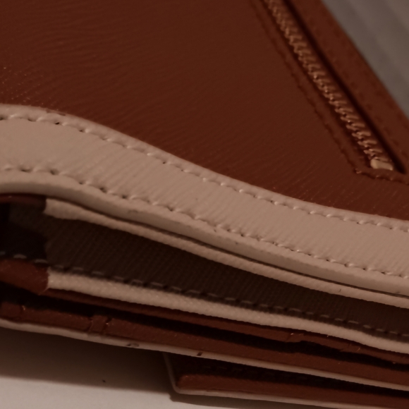 Badgley Mischka Brown & Cream Colorblock Clutch /Wallet Nwt Decorative Studs - Picture 4 of 8